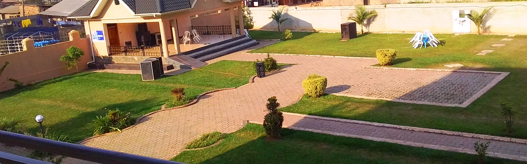 Senevin Hotel Gardens & Conference